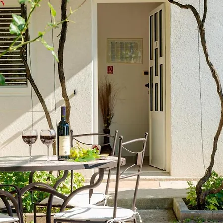 Tafra 4 Apartman