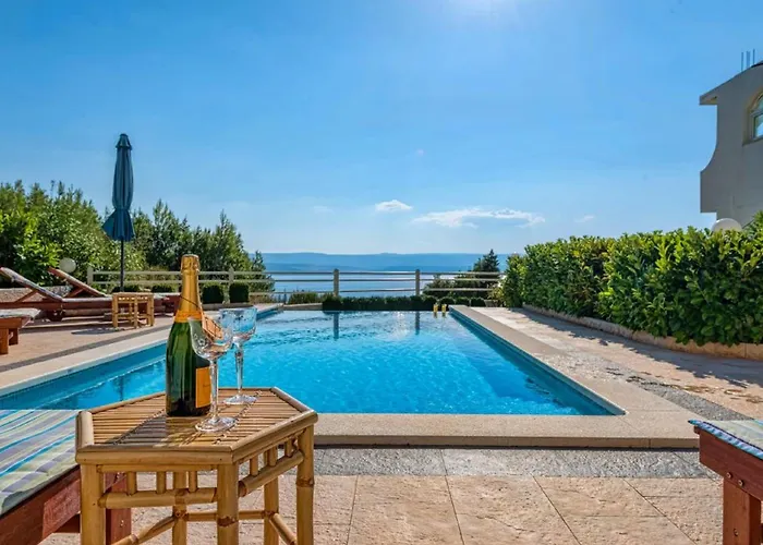 Tafra 4 * Lokva Rogoznica